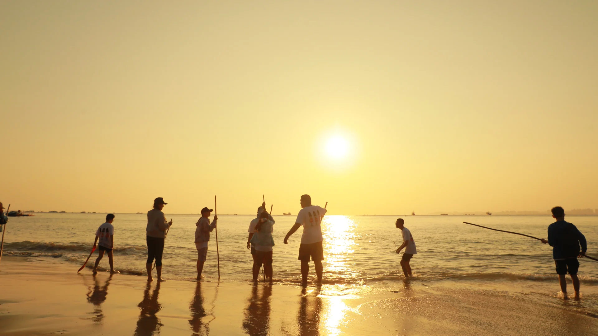 Hainan Beach Students Golden Hour Silhouettes